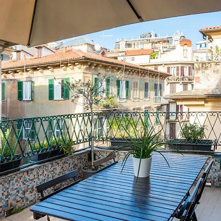 Guesthost - Bastione With Charming Terrace Apartman